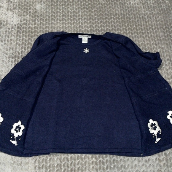 NWT Alfred Dunner Short Sleeve Floral Embroidered Sweater. Large Petite. - Picture 14 of 14